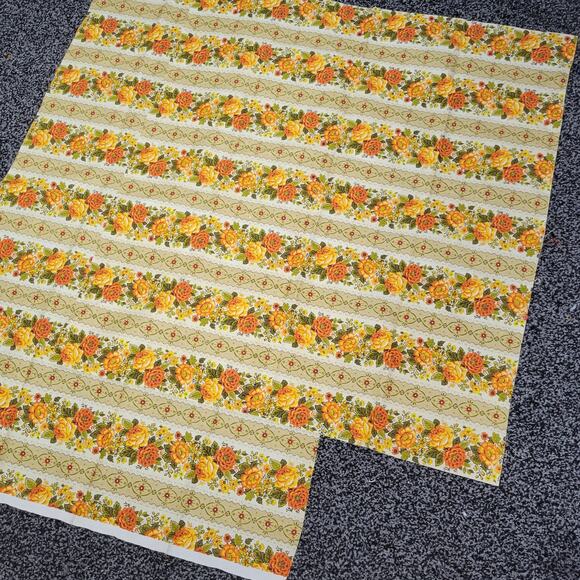 Vintage 70s House 'N Home Fabric & Draperies, Inc. - 2 Pieces - Picture 1 of 10